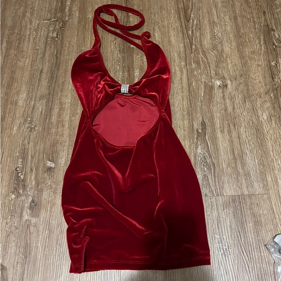Velvet Red halter mini dress - Picture 2 of 4